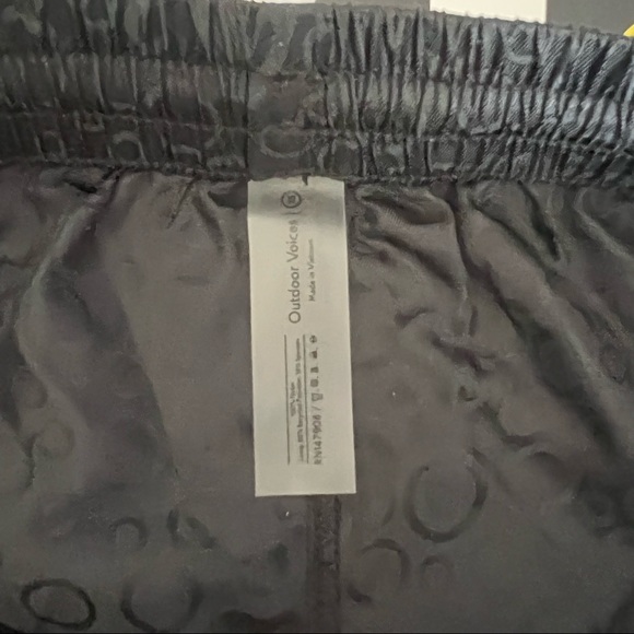 OUTDOOR VOICES GEOSHINE 2.5 SHORT - Picture 6 of 6